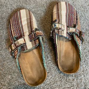 Bohemian Women’s Slip On Iris & Rainbow Size 10 Clogs